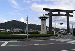 250pxohmiwa_shrine_big_torii